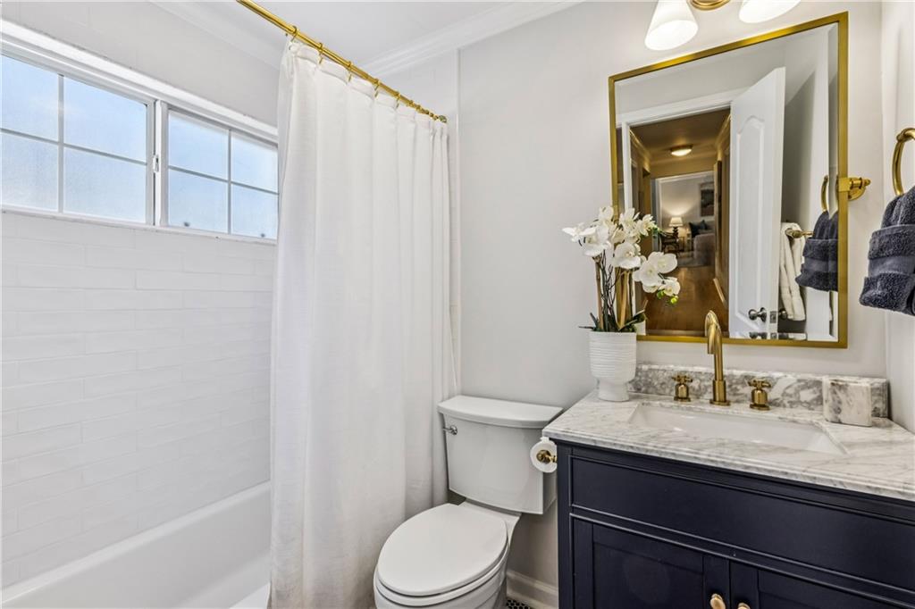 311 Peachtree Hills Avenue NE Unit 11B