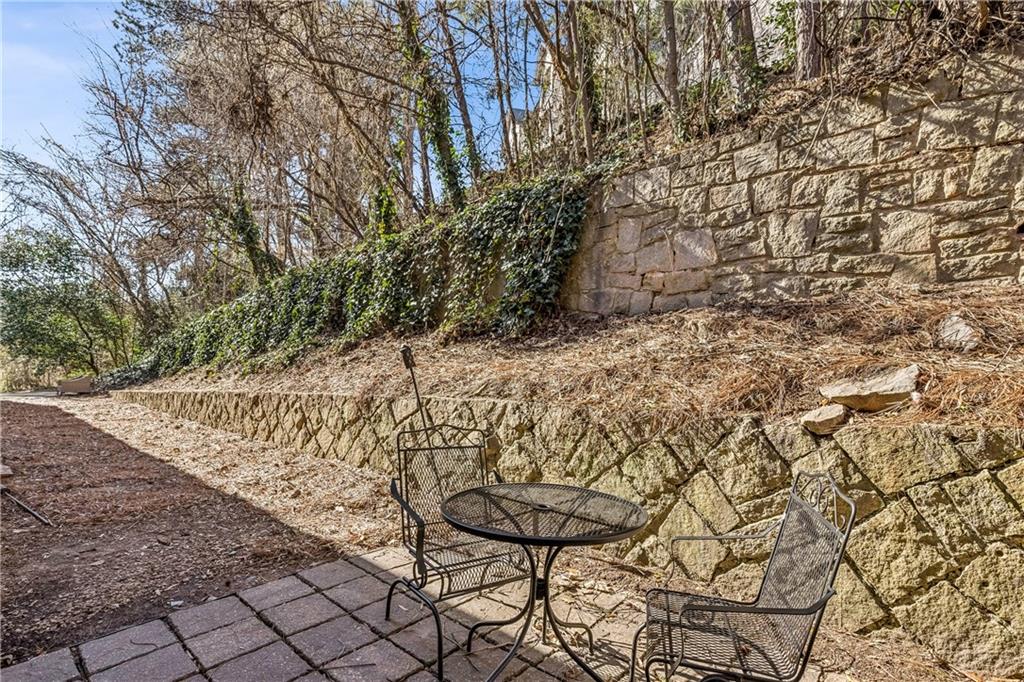 311 Peachtree Hills Avenue NE Unit 11B