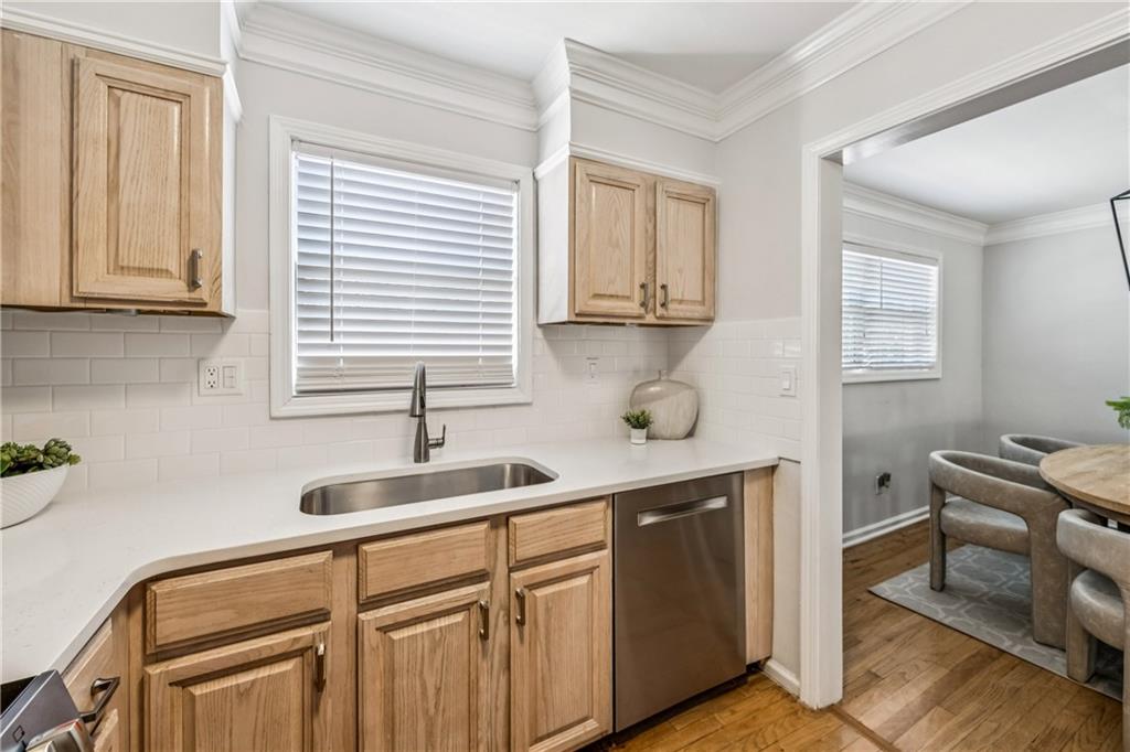 311 Peachtree Hills Avenue NE Unit 11B