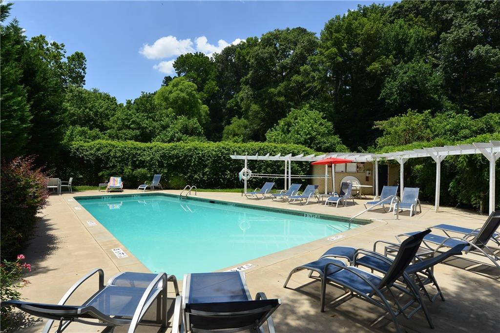 311 Peachtree Hills Avenue NE Unit 11B