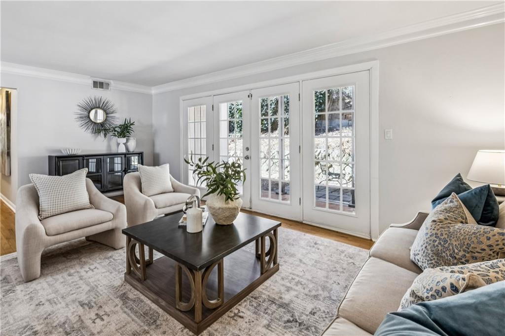 311 Peachtree Hills Avenue NE Unit 11B