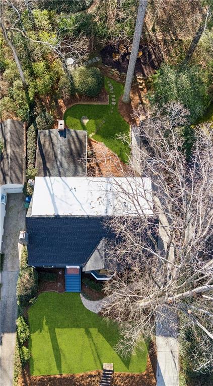 686 Longwood Drive NW