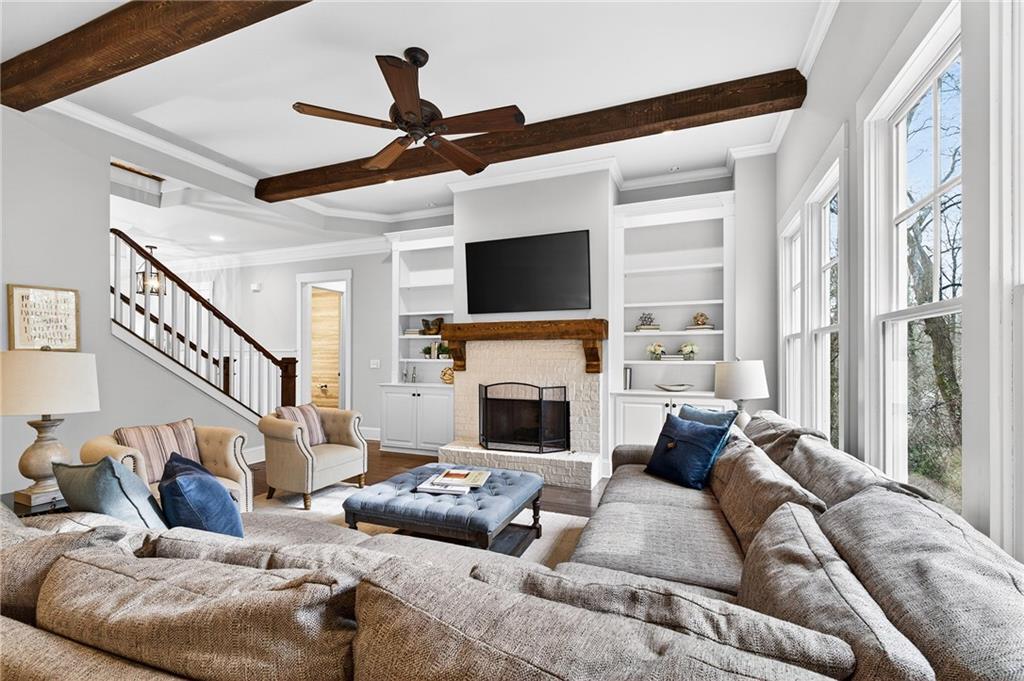 3446 Cochise Drive SE