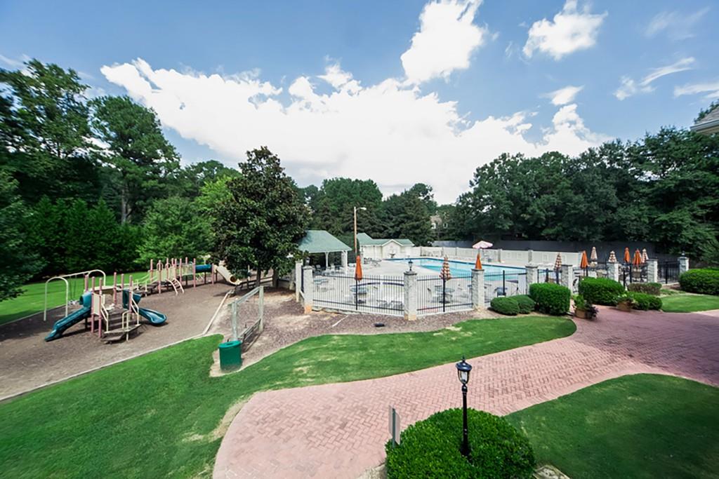 3446 Cochise Drive SE