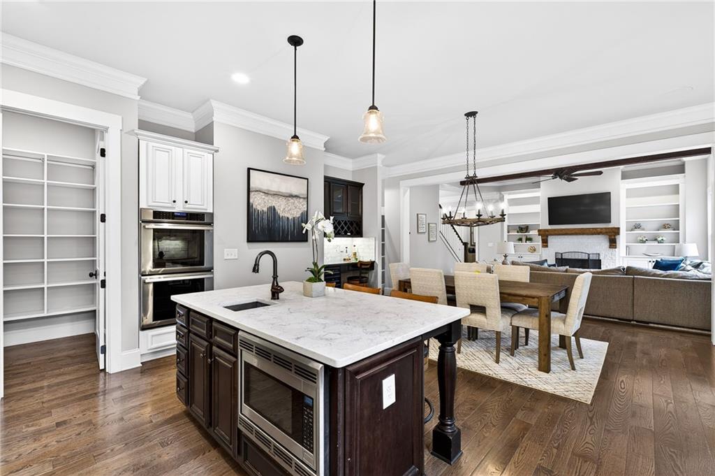 3446 Cochise Drive SE