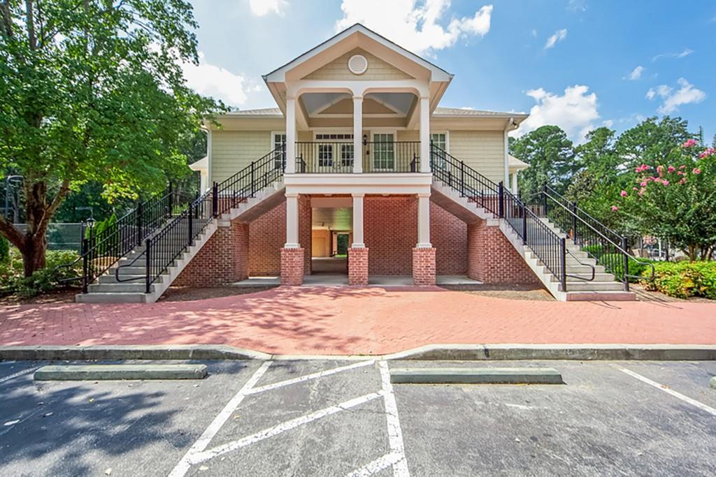 3446 Cochise Drive SE