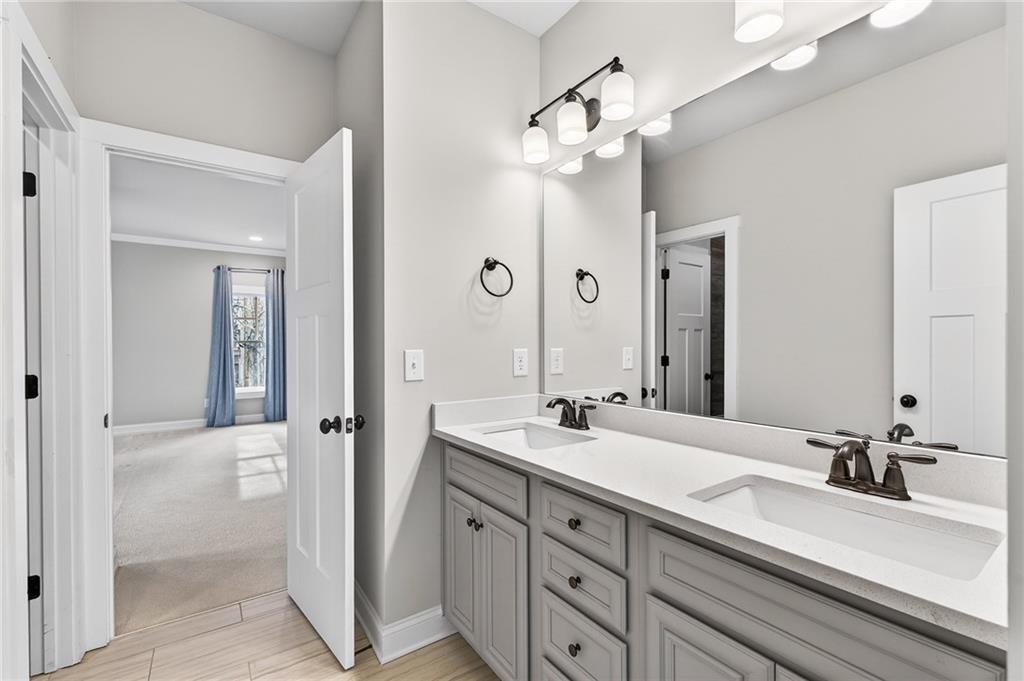 3446 Cochise Drive SE