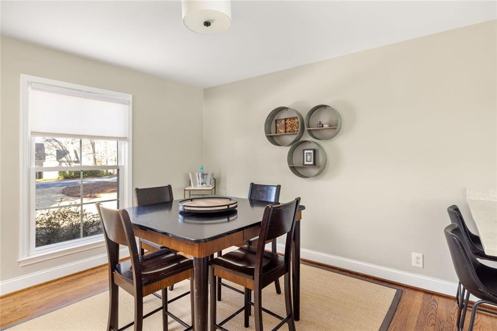 1095 Churchill Downs Road NE