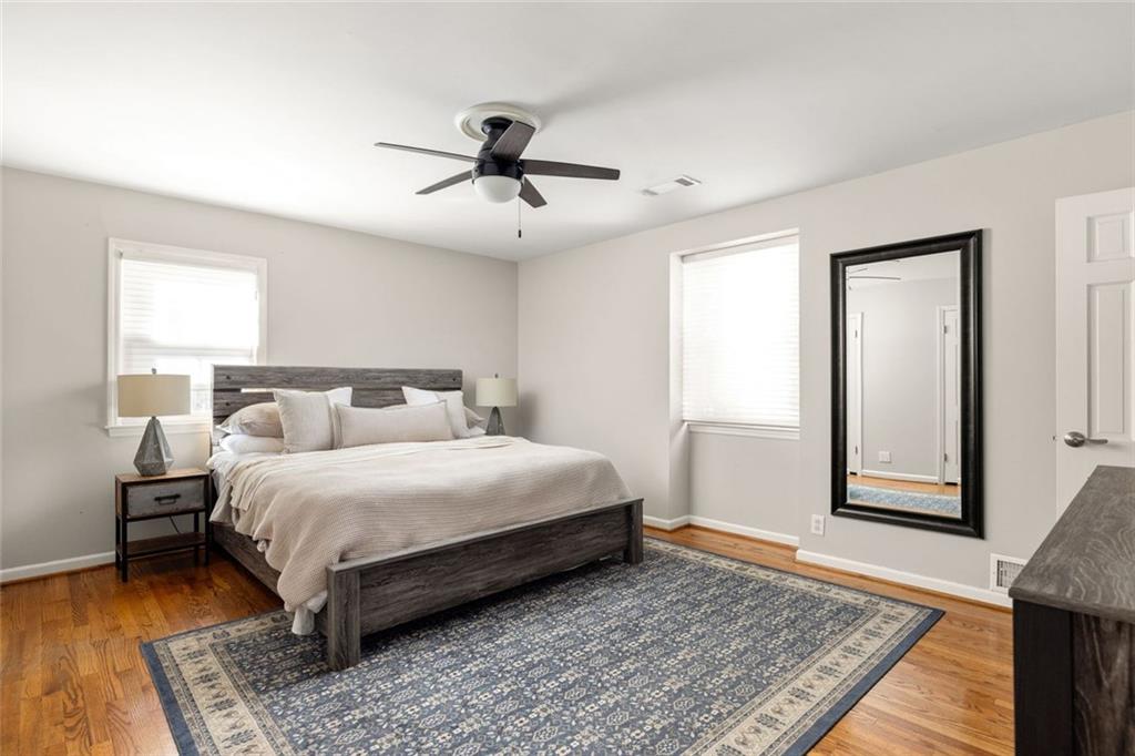 1095 Churchill Downs Road NE