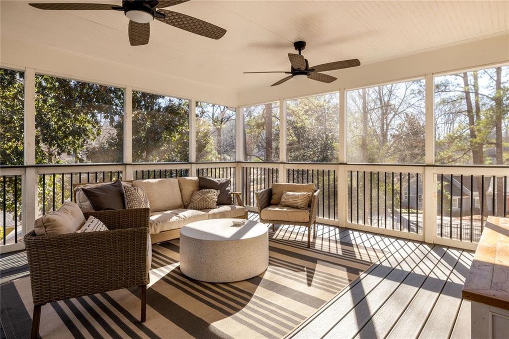 1095 Churchill Downs Road NE