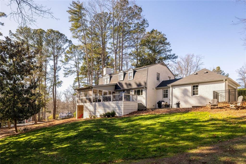 1095 Churchill Downs Road NE