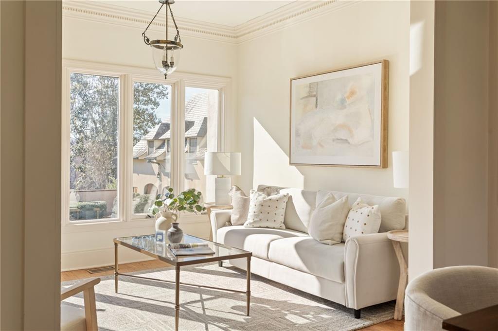 31 Paces West Place NW