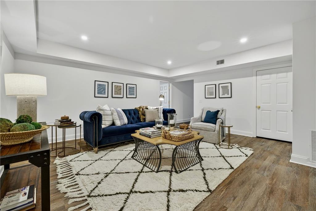 2914 Rockingham Drive