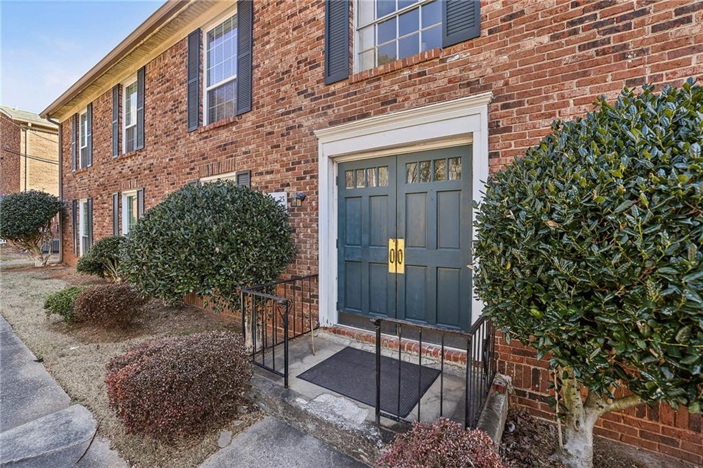 5544 Kingsport Drive NE Unit 25