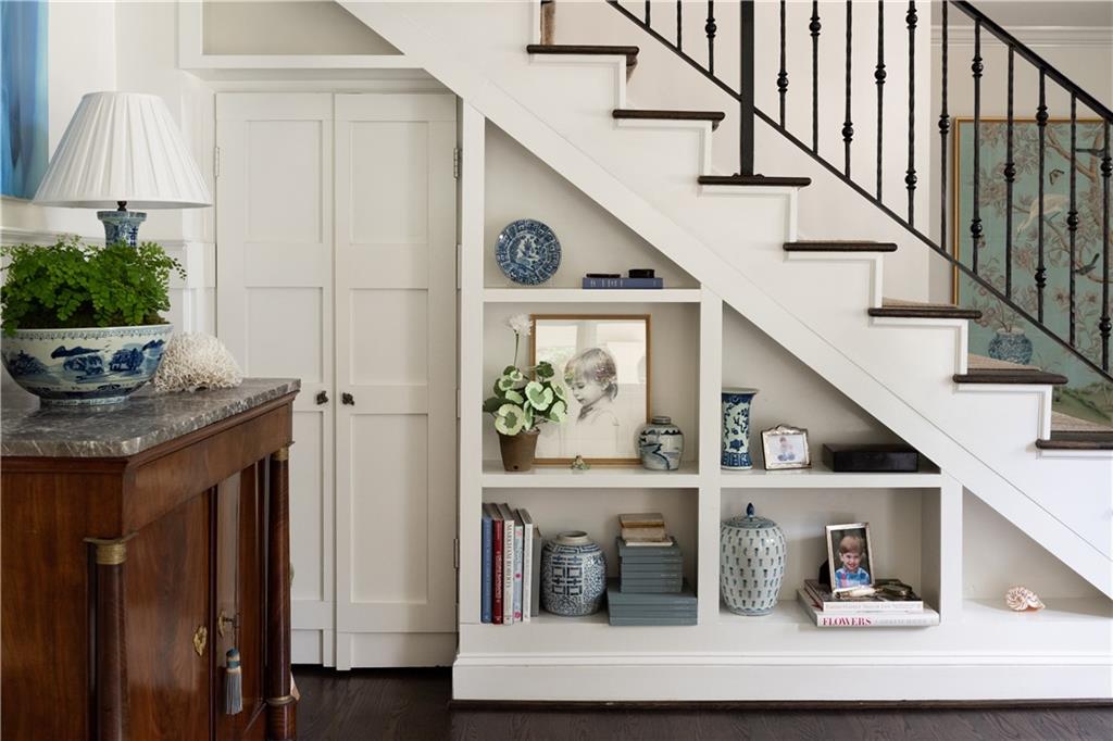 3000 Saint Annes Lane NW