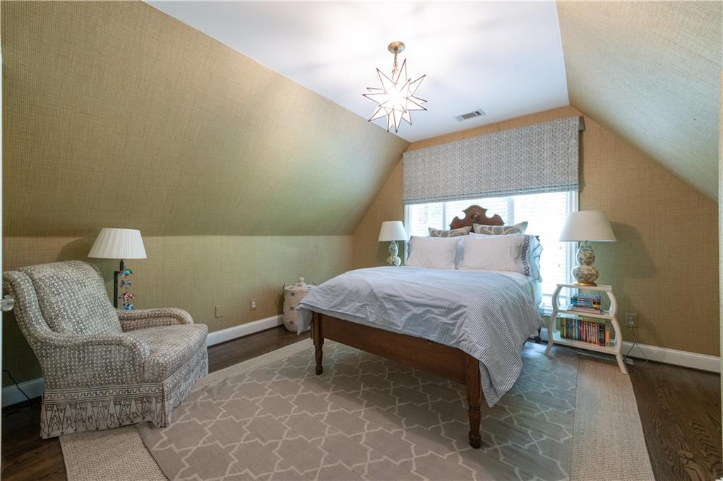 3000 Saint Annes Lane NW