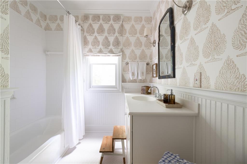 3000 Saint Annes Lane NW