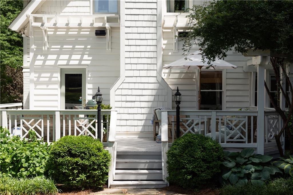 3000 Saint Annes Lane NW