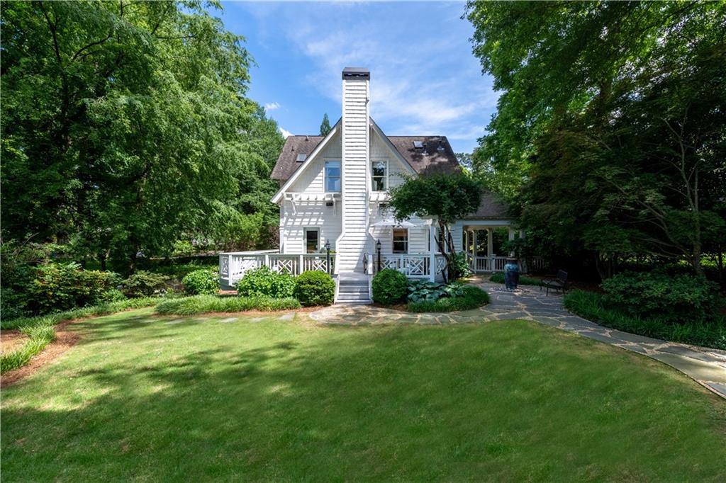 3000 Saint Annes Lane NW