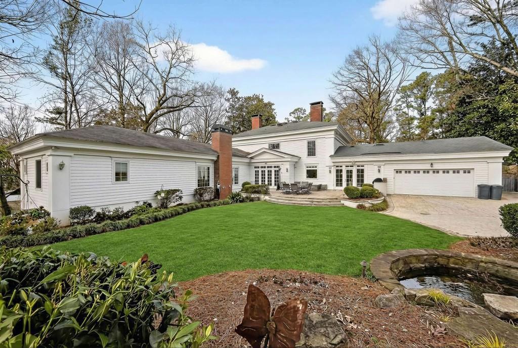 8 River Park Drive