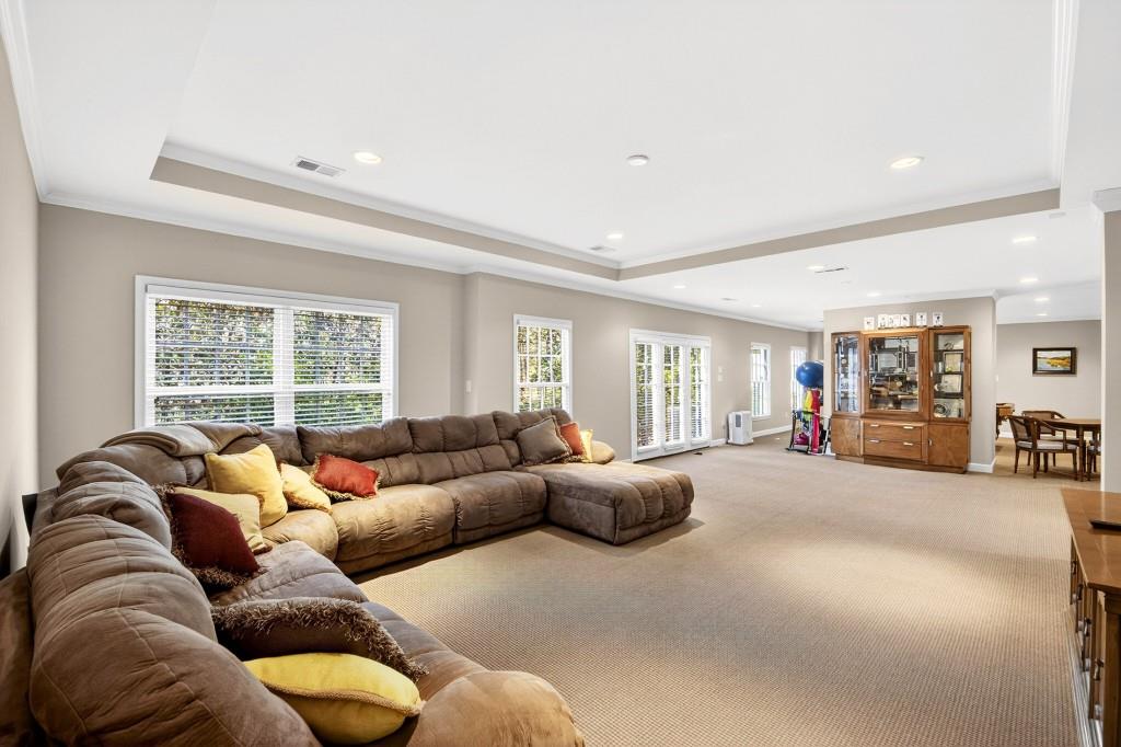 8 River Park Drive