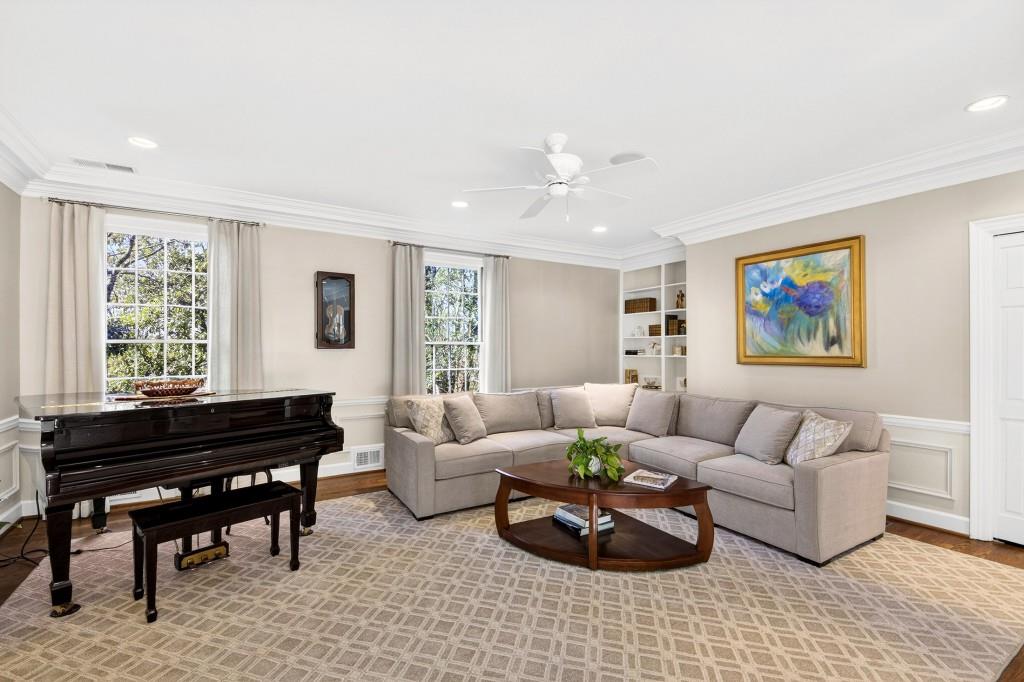 8 River Park Drive