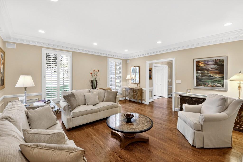 8 River Park Drive