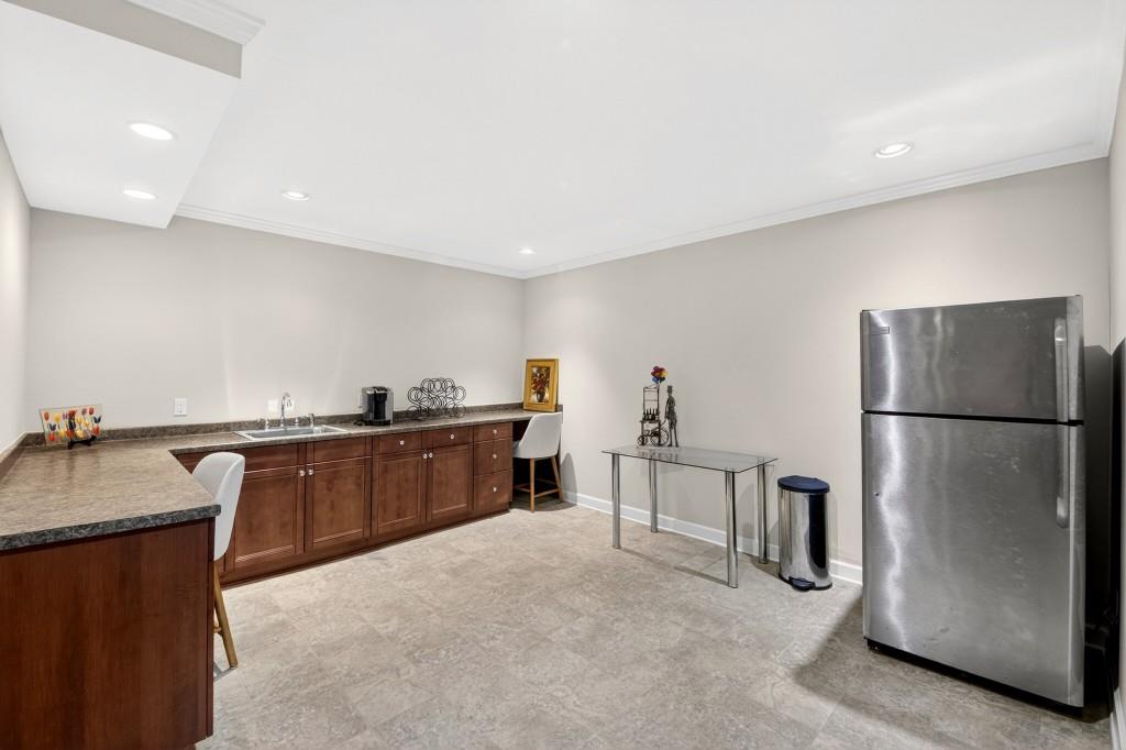 8 River Park Drive