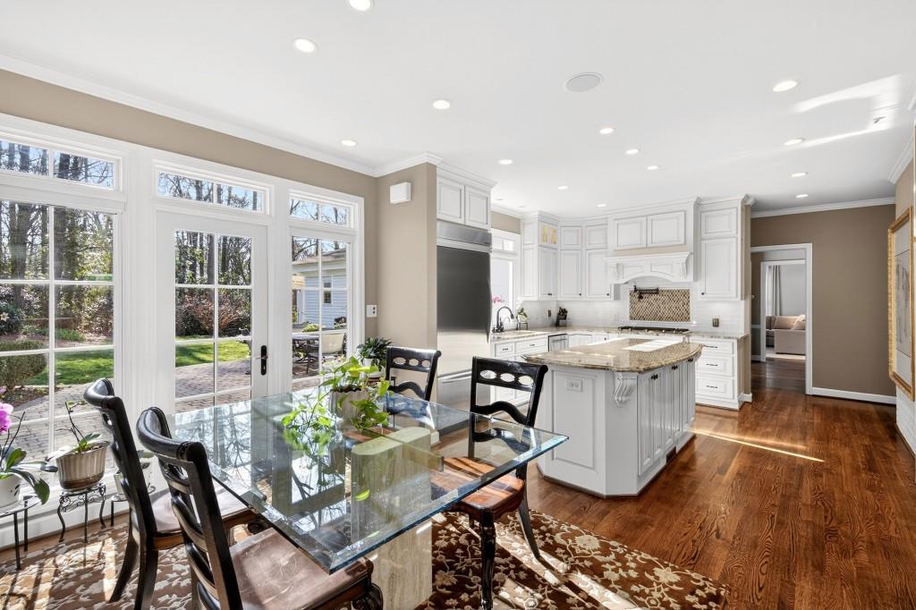 8 River Park Drive