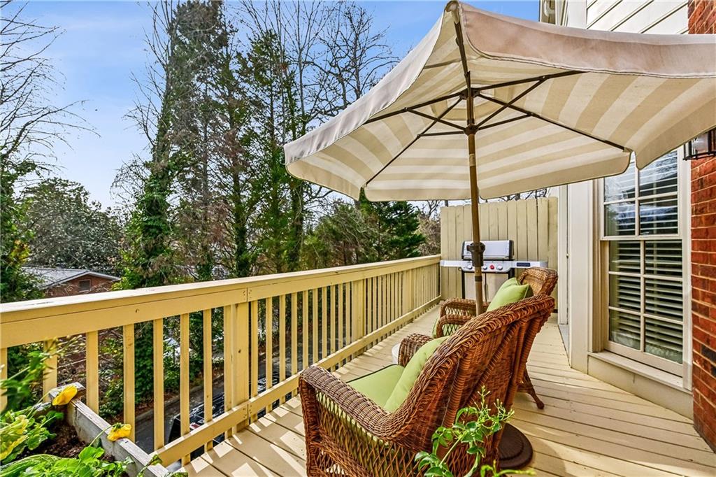 12 Honour Avenue NW Unit 9