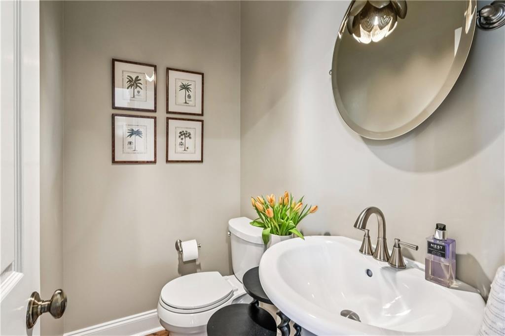 12 Honour Avenue NW Unit 9