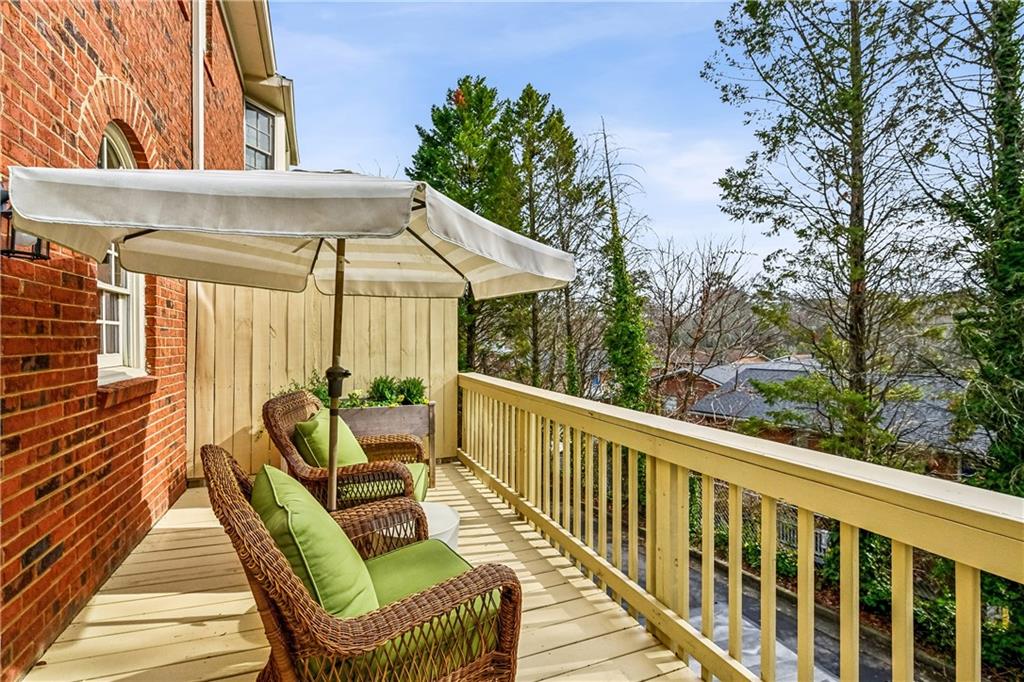 12 Honour Avenue NW Unit 9