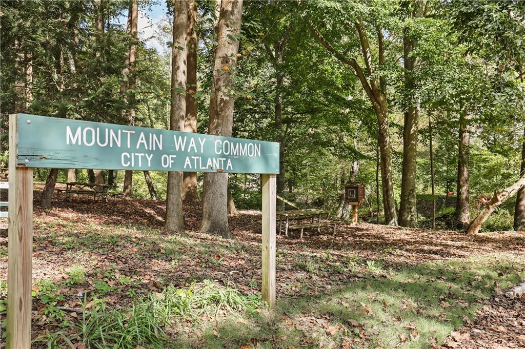 859 Stovall Boulevard NE