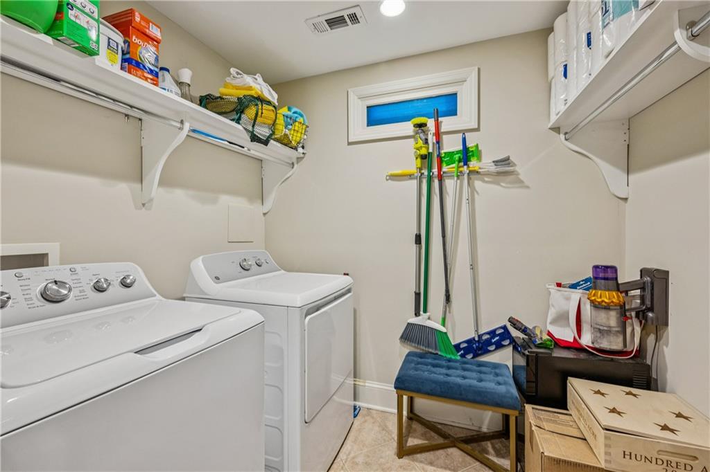 859 Stovall Boulevard NE