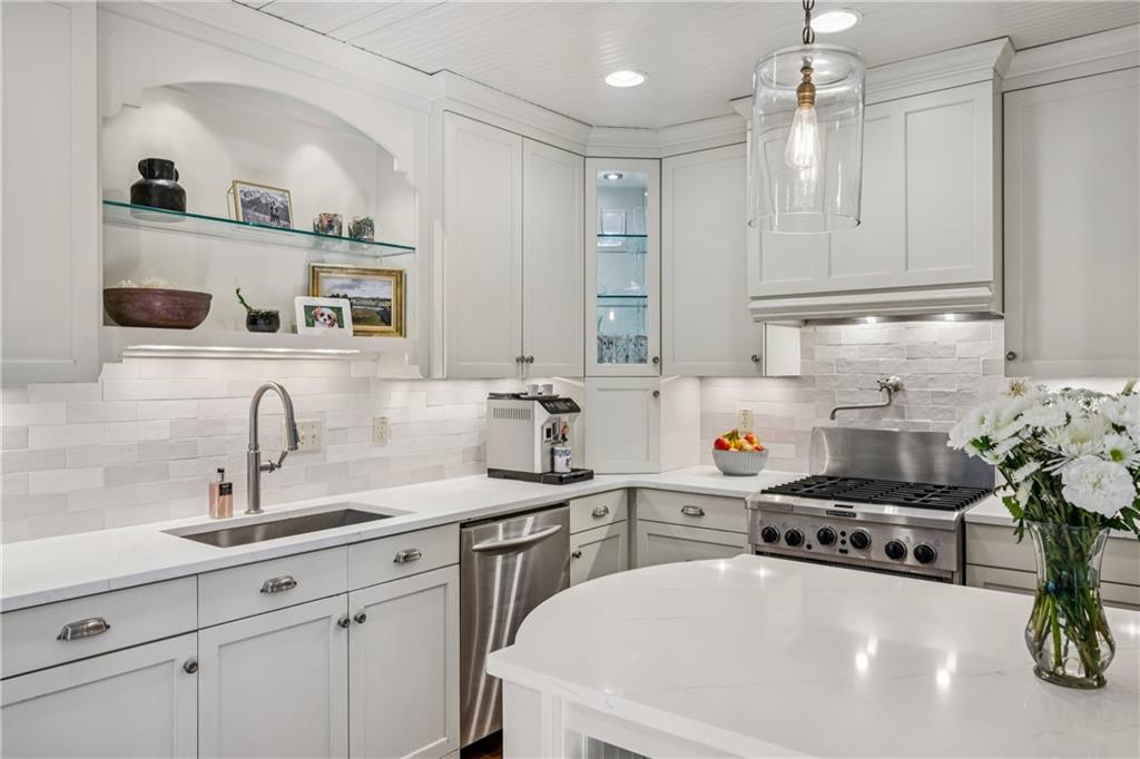 859 Stovall Boulevard NE