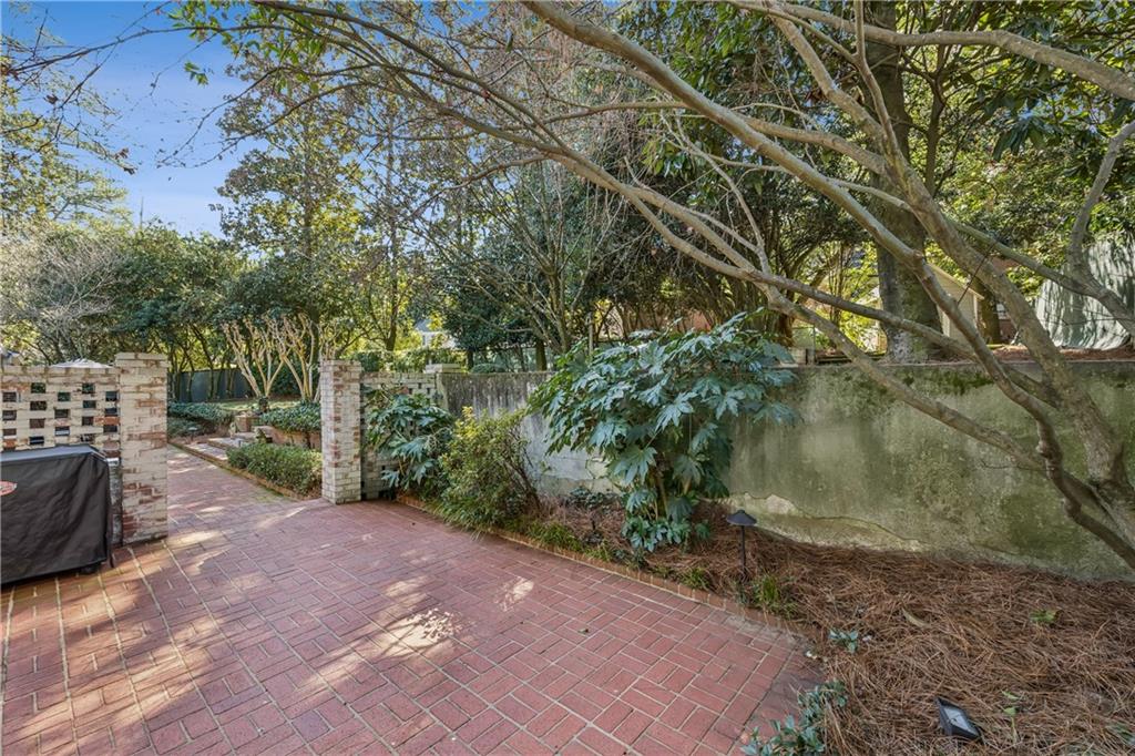 859 Stovall Boulevard NE