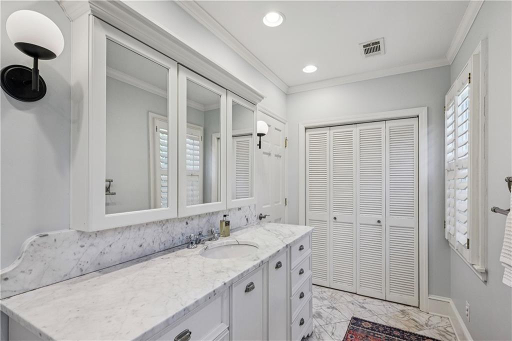 859 Stovall Boulevard NE