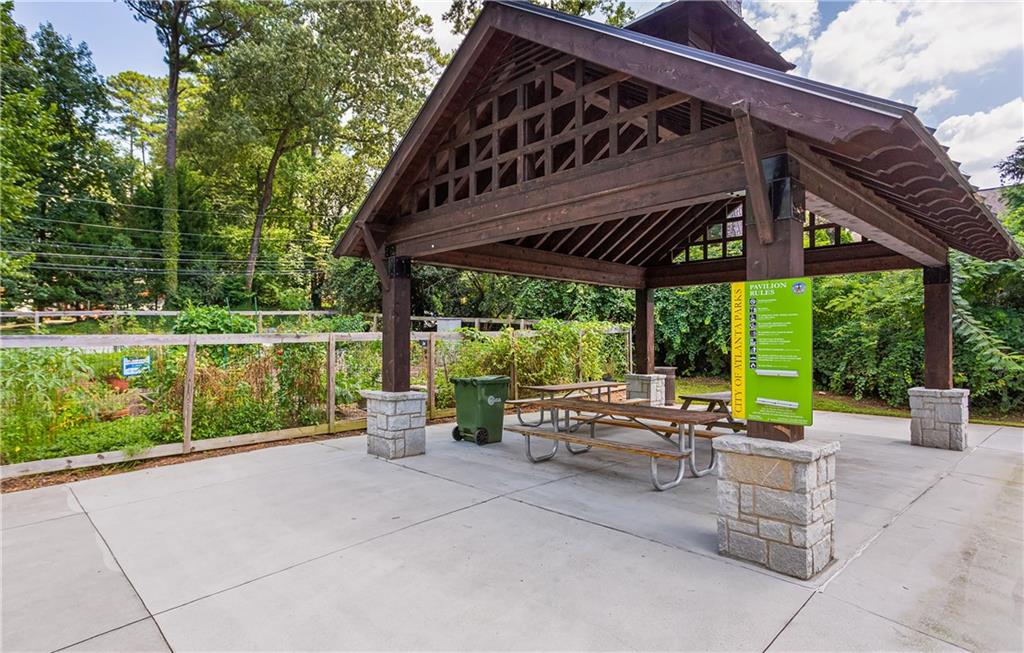 859 Stovall Boulevard NE