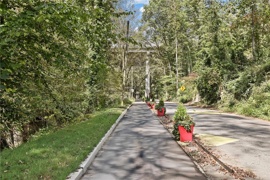 859 Stovall Boulevard NE