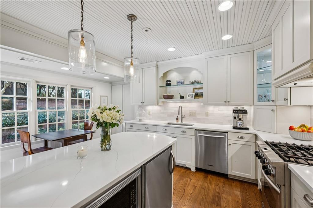 859 Stovall Boulevard NE