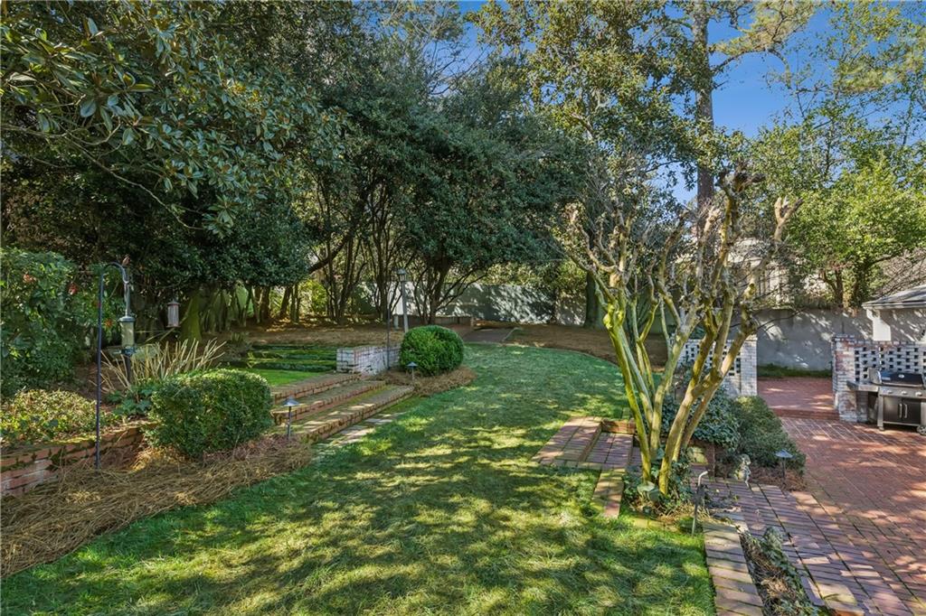 859 Stovall Boulevard NE