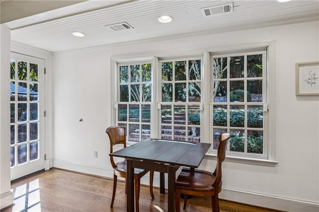 859 Stovall Boulevard NE