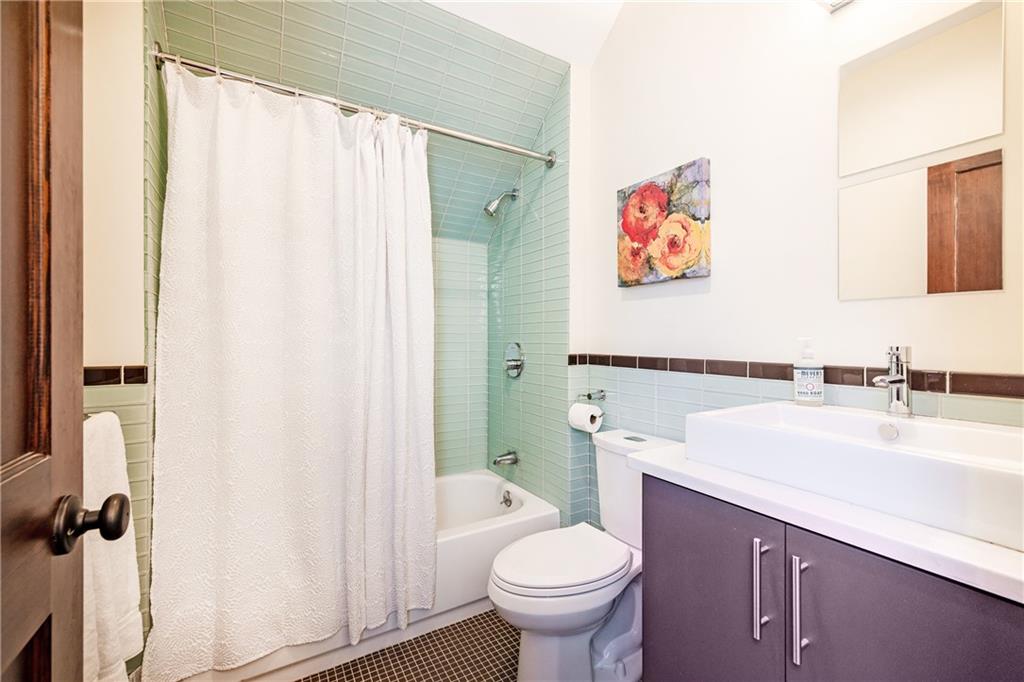 2653 Sharondale Circle NE