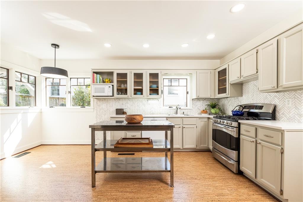 2653 Sharondale Circle NE