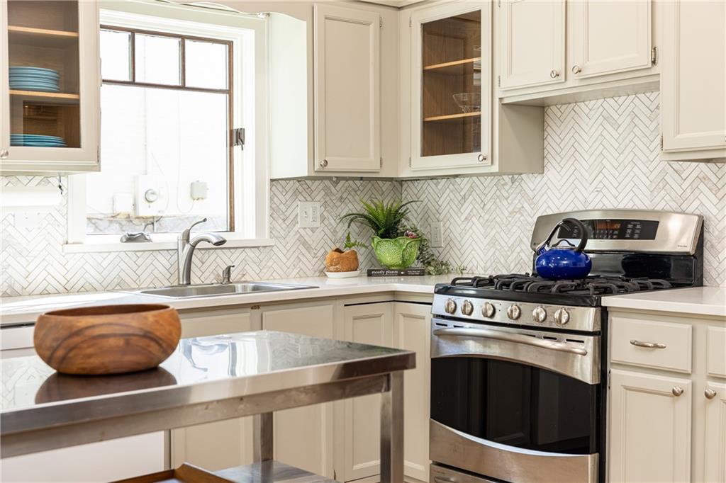 2653 Sharondale Circle NE