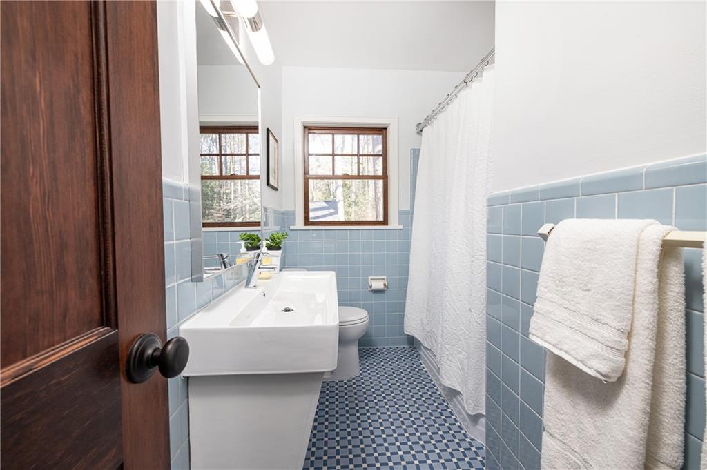 2653 Sharondale Circle NE