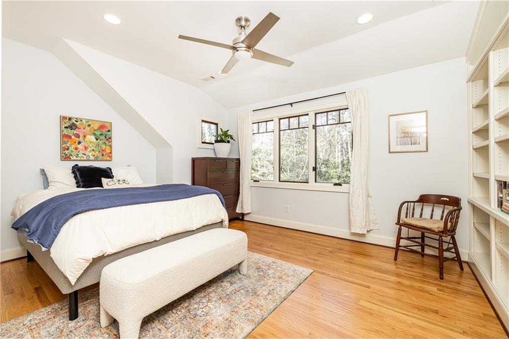 2653 Sharondale Circle NE