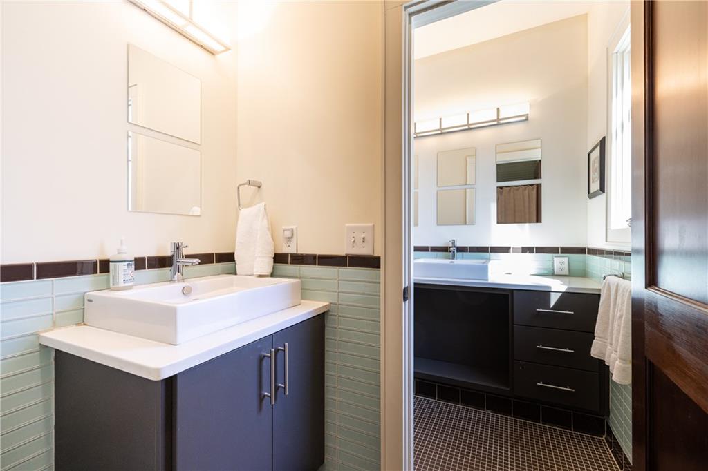 2653 Sharondale Circle NE