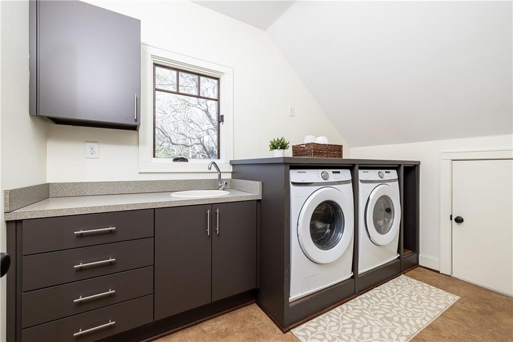 2653 Sharondale Circle NE