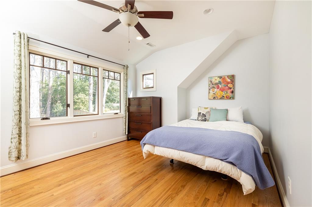 2653 Sharondale Circle NE